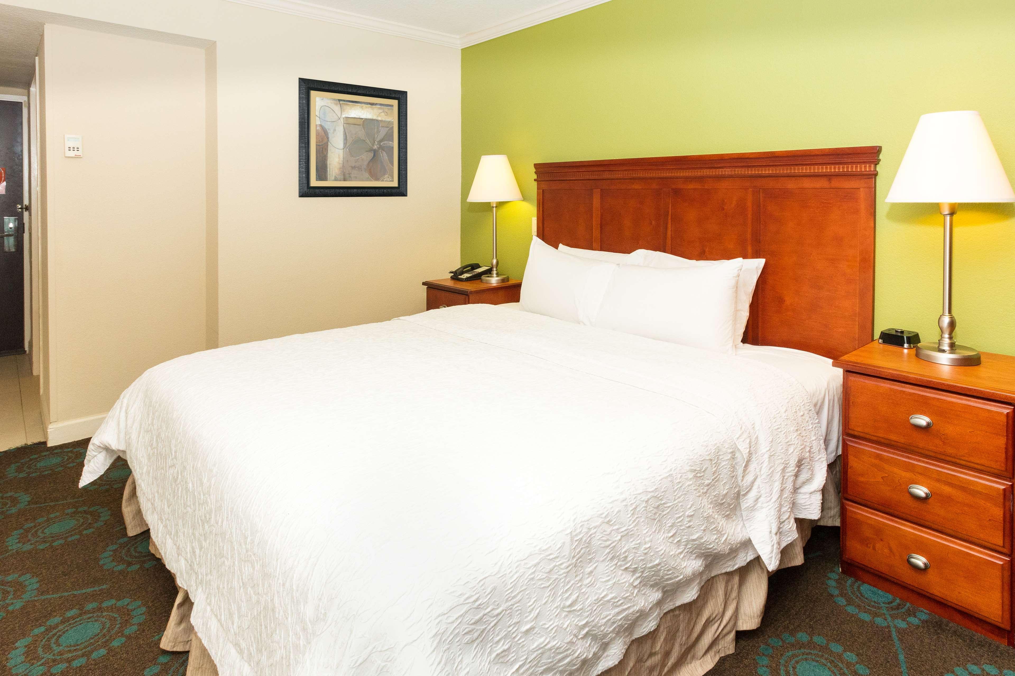 Hampton Inn Daytona Speedway-Airport Дейтона-Біч Екстер'єр фото