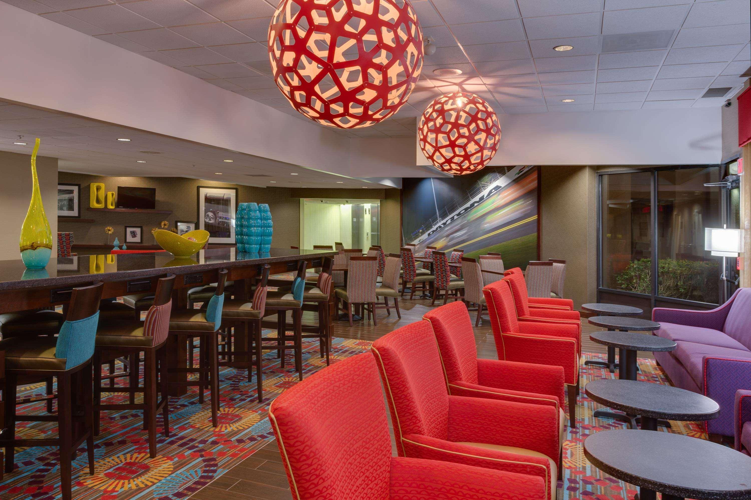 Hampton Inn Daytona Speedway-Airport Дейтона-Біч Екстер'єр фото