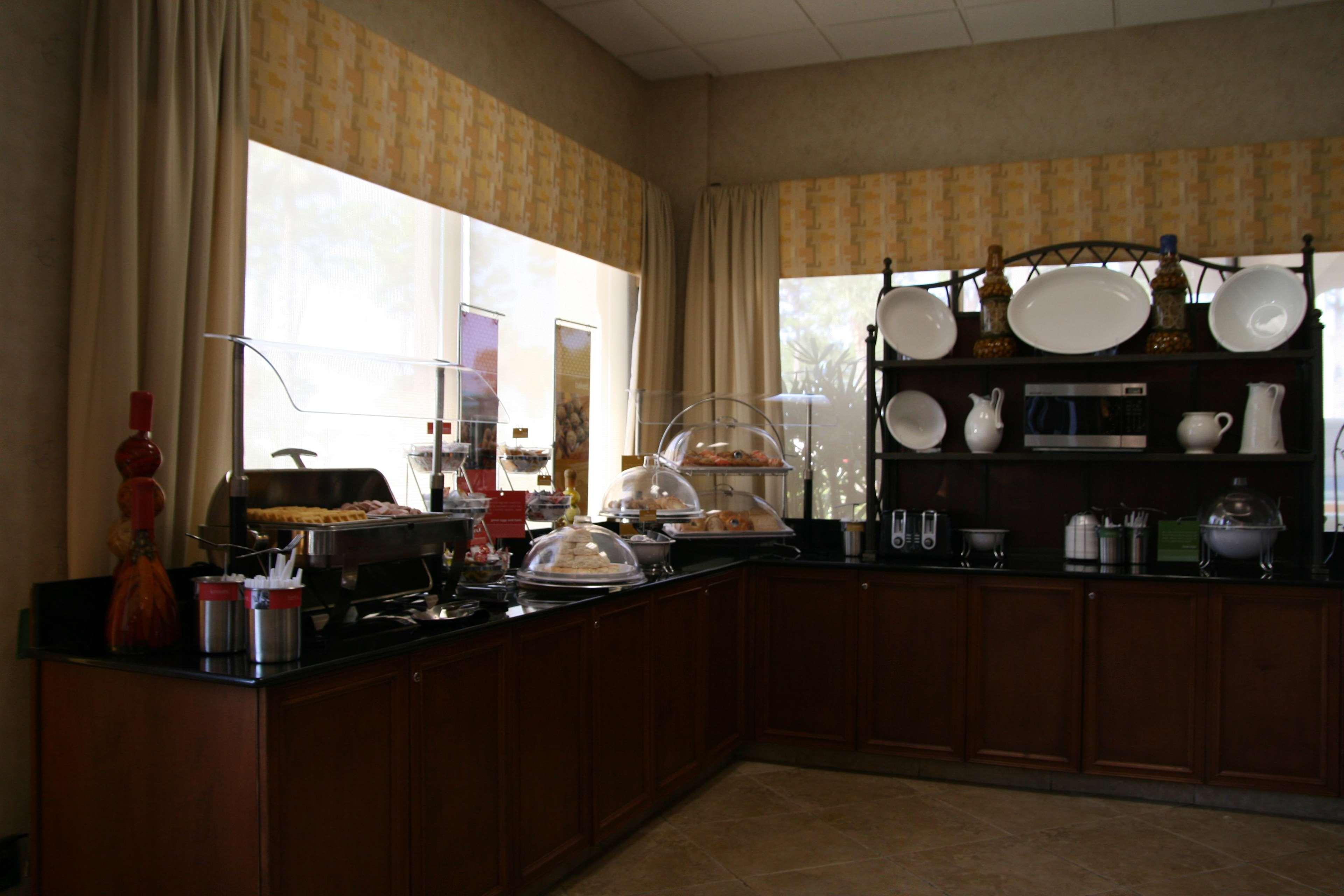 Hampton Inn Daytona Speedway-Airport Дейтона-Біч Ресторан фото