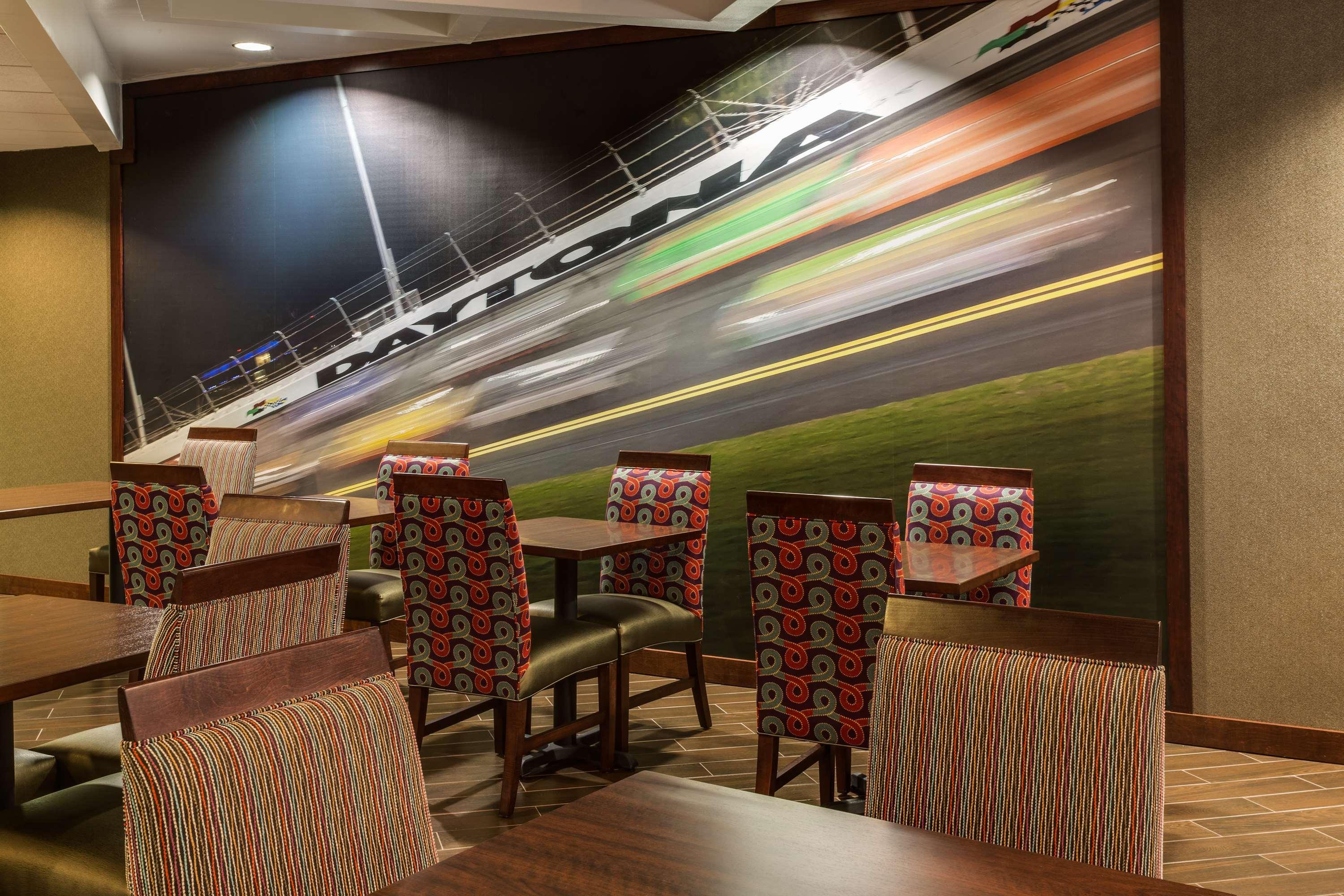 Hampton Inn Daytona Speedway-Airport Дейтона-Біч Екстер'єр фото